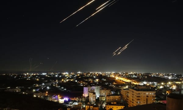 CZY UE SPONSORUJE ROSYJSKIE UDERZENIA POWIETRZNE NA UKRAINĘ?